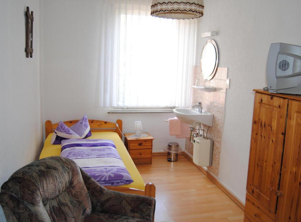 Alt Weeze Hotell Rum bild